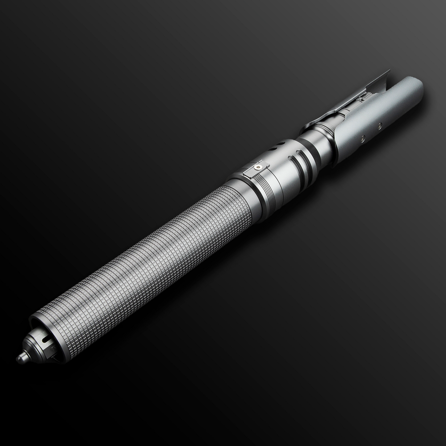 Cal Kestis-inspired saber with a classic metallic hilt – Battle Sabers
