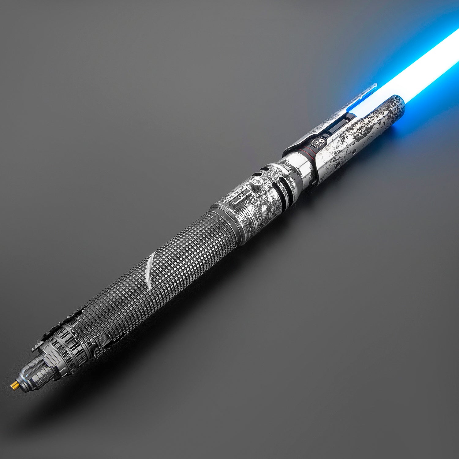 Distressed double-bladed lightsaber with rugged finish – Battle Sabers